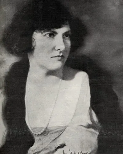 Headshot of Marion Bauer